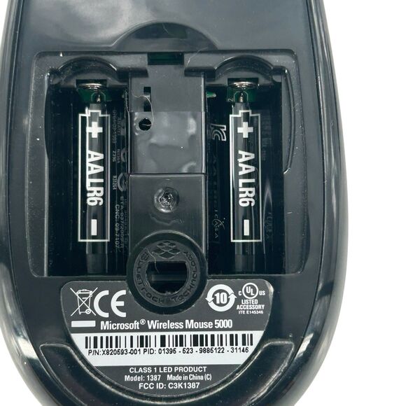 Microsoft Wireless 5 Button Mouse 5000 Model 1387 USB Dongle , Software & Manual - Picture 5 of 8